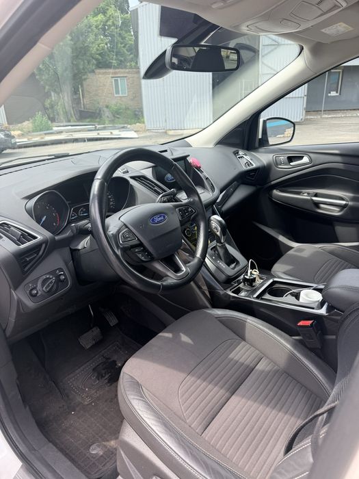 Ford Kuga 2019 VIN WF0AXXWPMAKJ46087 фото оголошення 8 з 9