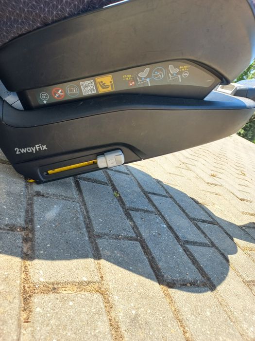 Cadeira bebe confort 2way Pearl + Isofix 2wayfix