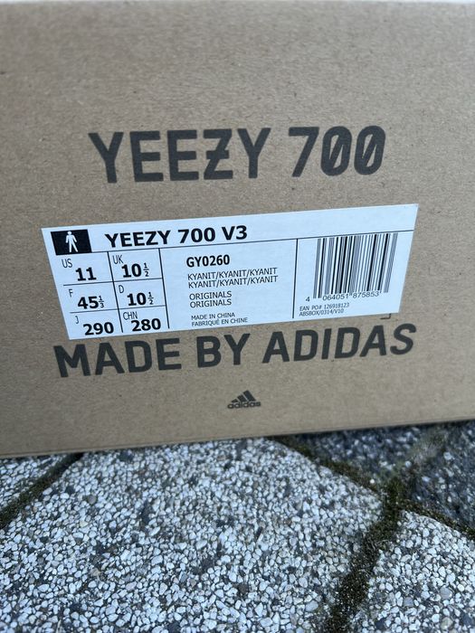 Yeezy 700 V3 Kyanite buty sneakersy niebieskie 44 2/3