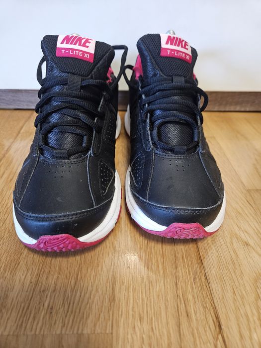 Nike T-lite XI size 37.5437639251996846083