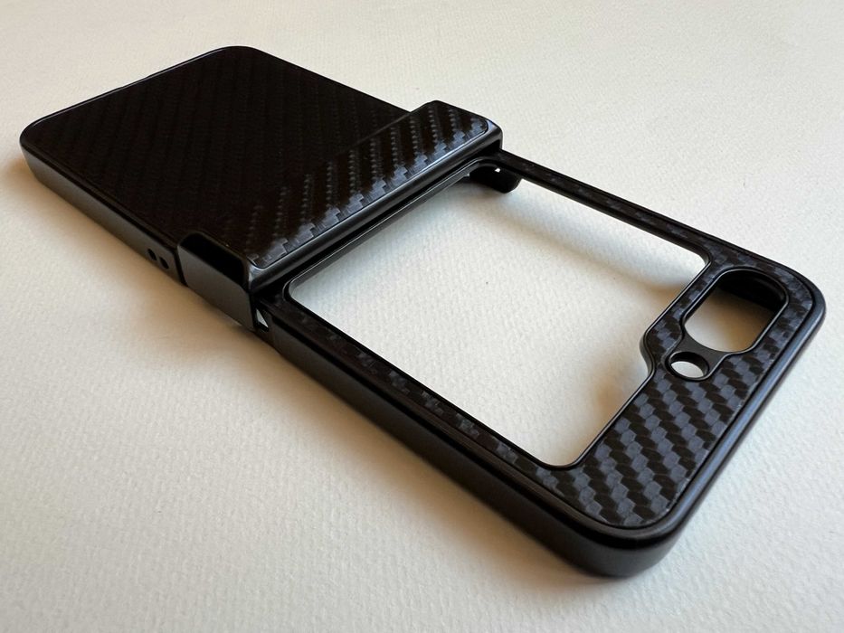 Samsung Galaxy Flip 5 чохол чорний Carbon розкладний матовий пластик