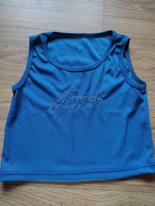 Krótka bluzka crop top