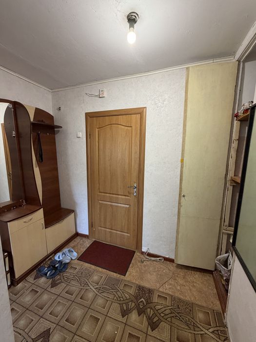 Продам 1о кімнатну Героів Крут