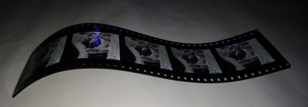 Moldura 5 fotos tamanho 5*5, formato rolo fotográfico ou filme antigo