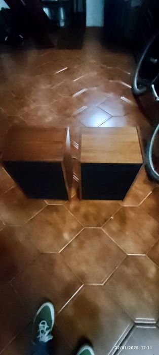 Colunas de som em madeira mogno 80 watts cada