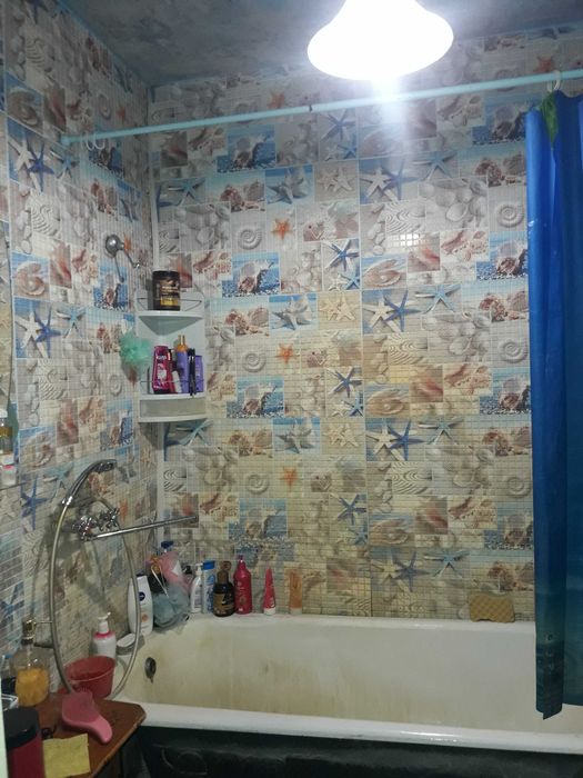 Продаж двоповерхового будинку в центрі м. Чорнобай