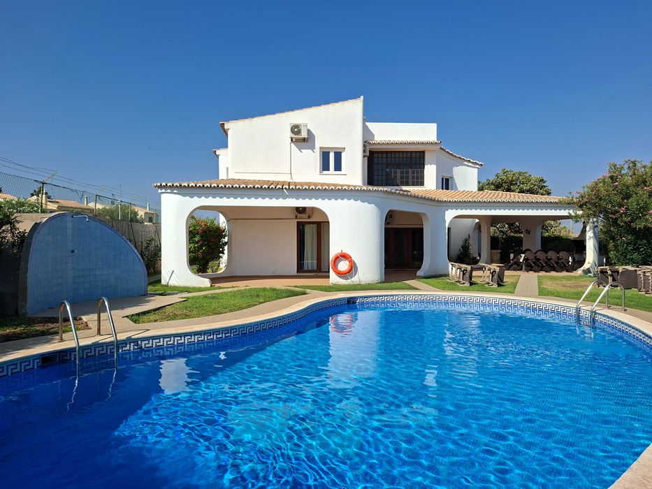Moradia com 5 quartos para arrendamento de Inverno - Armação de Pêra - Silves