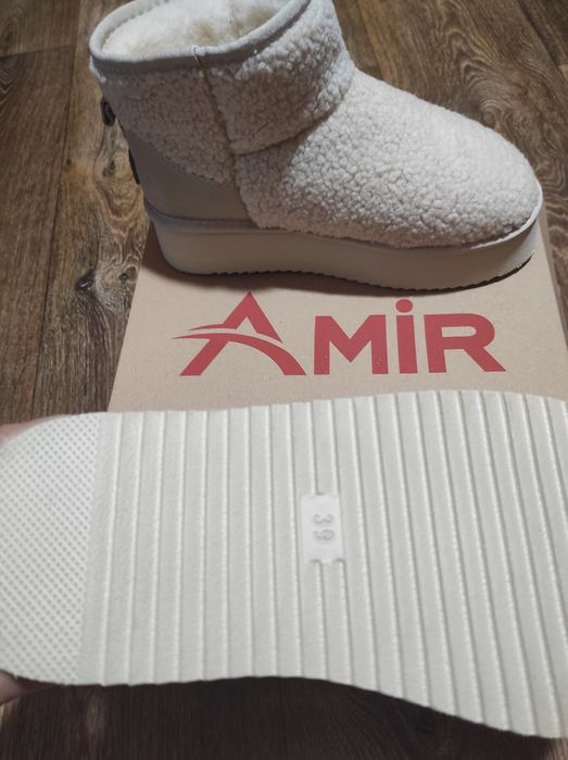 Уггі жіночі (не підійшов розмір)