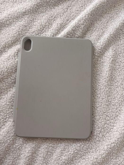 Ipad 11gen + etui (jak nowy)