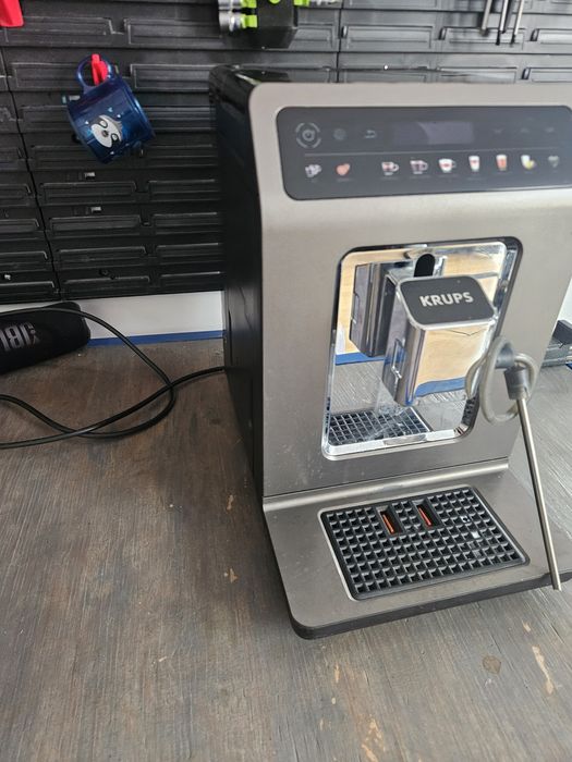 Ekspres do kawy Krups EA89 po przegladzie serwisowym