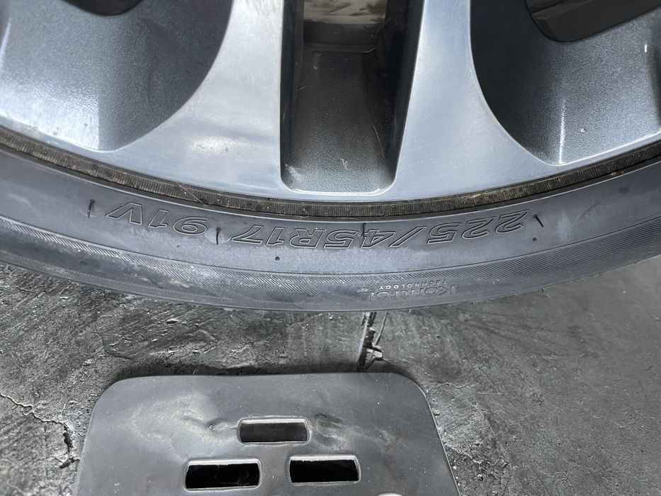 Roda completa, jante 17 e pneu 225/45 R17 para Kia Ceed SW
