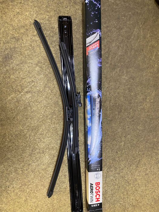 Щітка склоочисника комплект TOYOTA AVENSIS T27. BOSCH 3397007538