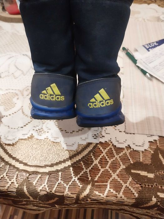 Kozaki Adidas i adidasy skechers 23 i 24 rozm dla chłopca