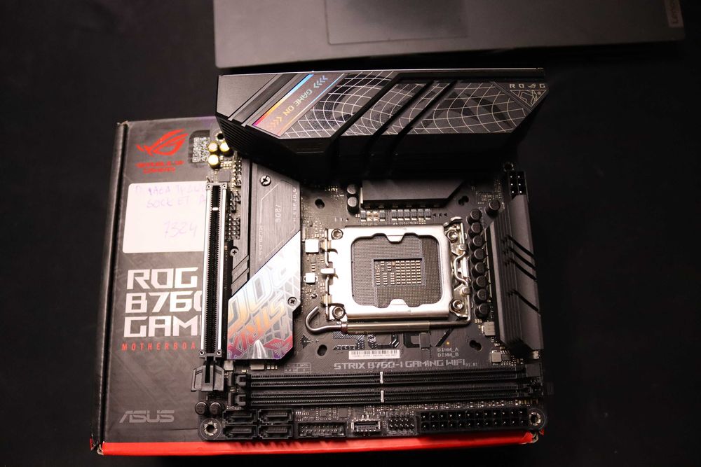 Płyta główna Mini ITX ASUS STRIX B760-I GAMING WIFI (7324)