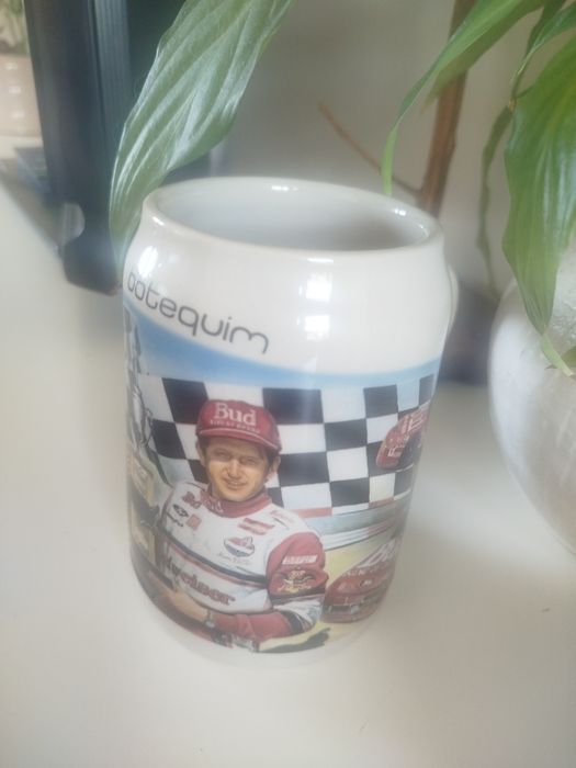 Vendo caneca cerveja nunca usada.