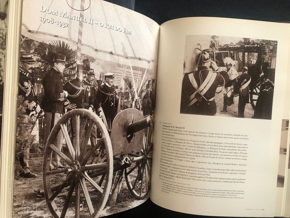 D. Manuel II (1889/1932) O Rei e o Homem / Família Real Álbum de Fotografias