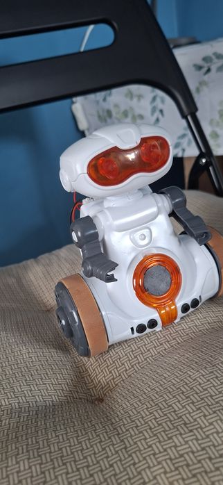 Robot Mio naukowa zabawa