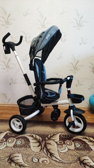 СРЛЧНО. Триколісний велисипед з батьківською ручкою TILLY FLIP T-390