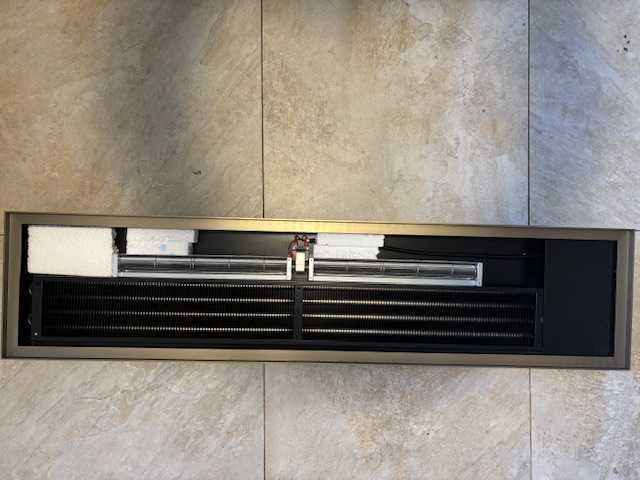 Kaloryfer podłogowy z wentylatorem