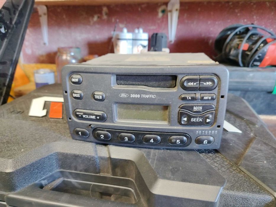 Radio Samochodowe Ford 3000 Traffic