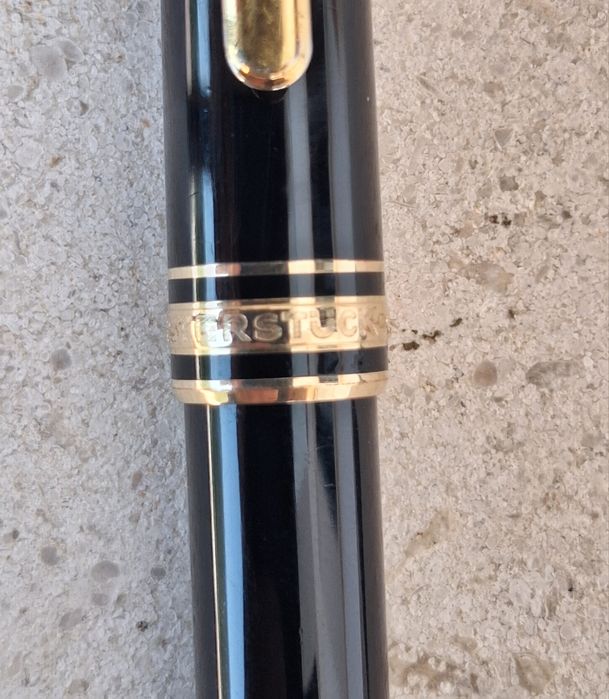 Caneta esferográfica Montblanc Meisterstuck