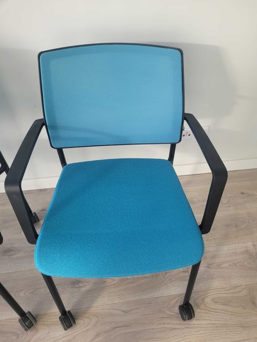 Zestaw krzeseł konferencyjnych MDD GAYA – 6 szt., stan IDEALNY!!!