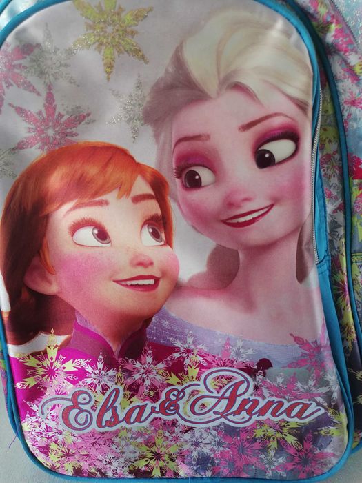 Mochila grande com a Anna e Elsa, da Frozen, nova com etiqueta