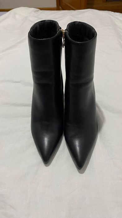 Botas como novas usadas duas vezes tamanhos 36/37/38