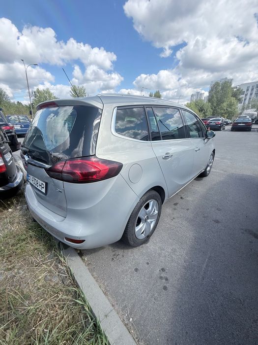 Opel Zafira 2013 , офіційна