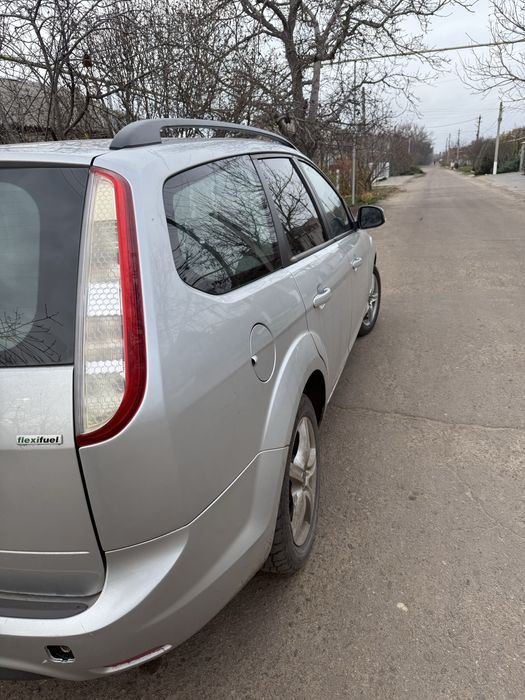 Продам Форд Фокус 1.8 бензин