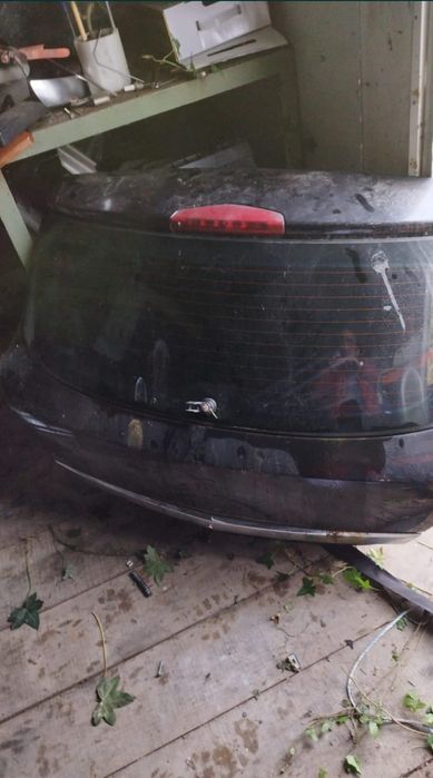 Tampa da Mala de Opel Astra  GTC 2006