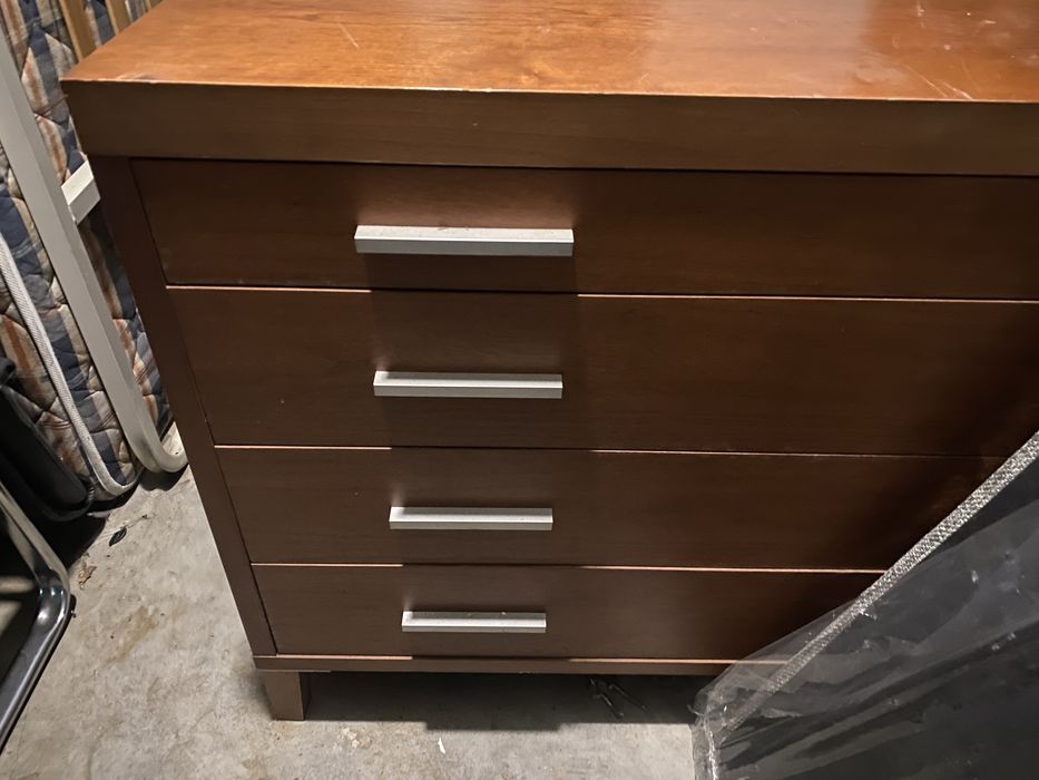 Mobilia de quarto em cerejeira