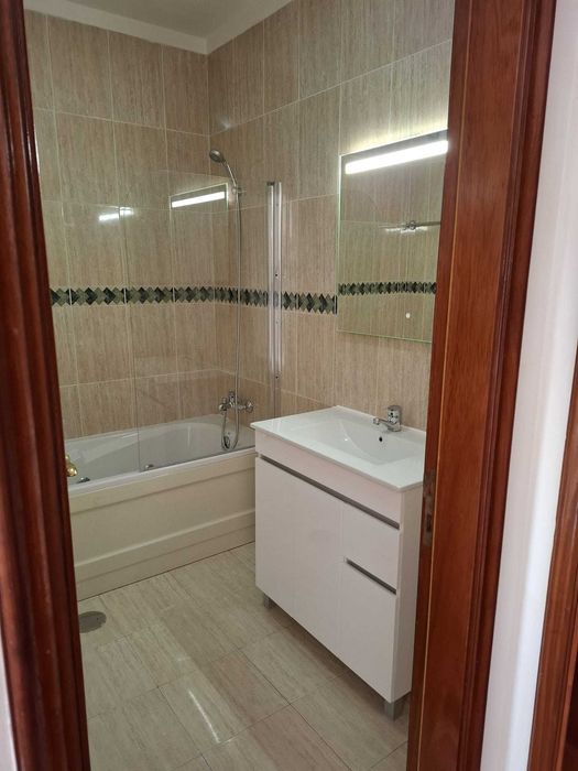 Apartamnto T2 , com lugar de garagem em Rio Tinto