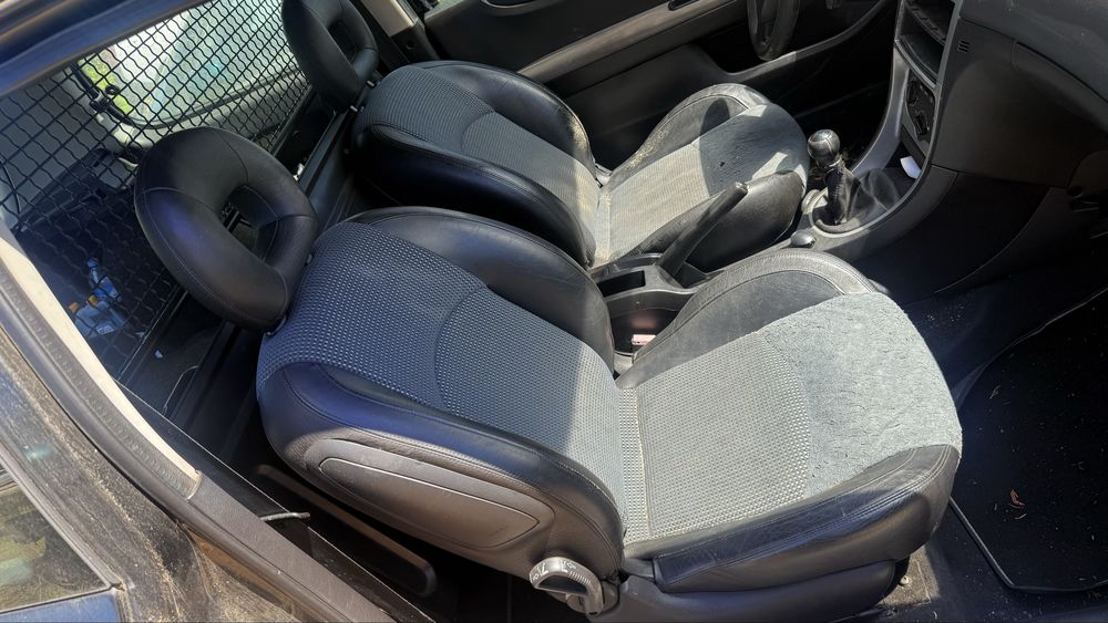 Conjunto de bancos Peugeot 307 comercial