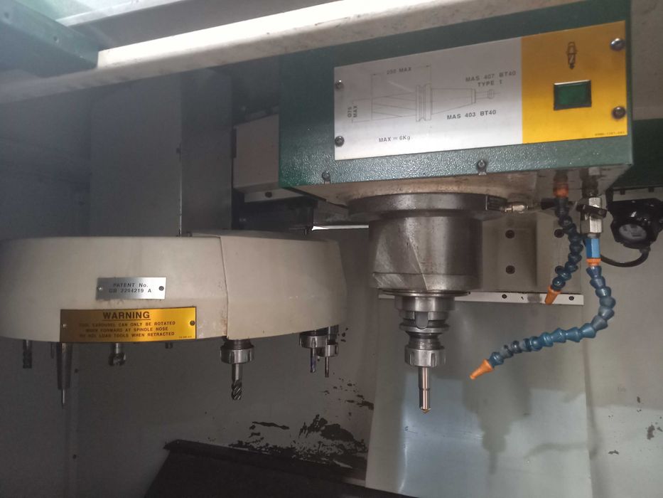 Fresadora CNC - BRIDGEPORT VMC 1000 (cursos 1000 x 600)