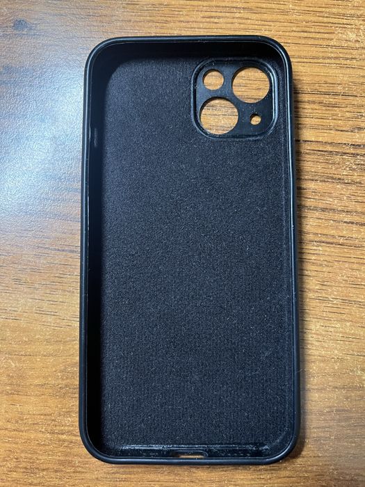 Продаю чохол для Iphone 13