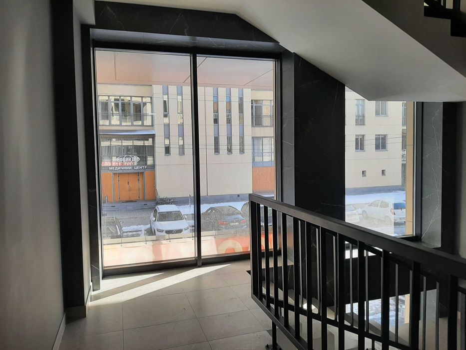 Продажа офисов 52-126 м2 в ЖК Жовтневый