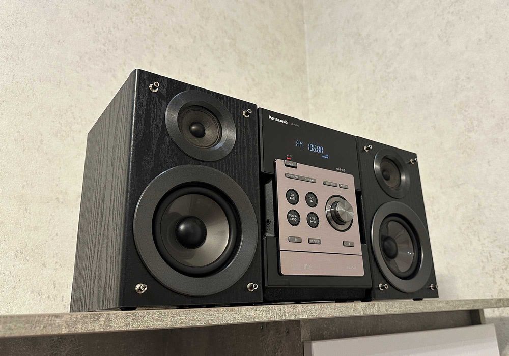Музичний центр Panasonic SС-PM46 (USB / MP3 / AUX / CD / FM-приймач)