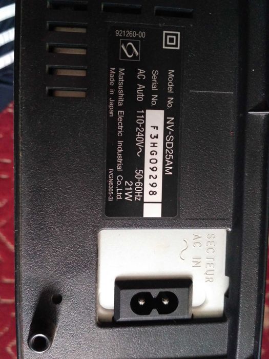 Продам видеомагнитофоны  "Panasonic" Multi Sustem.