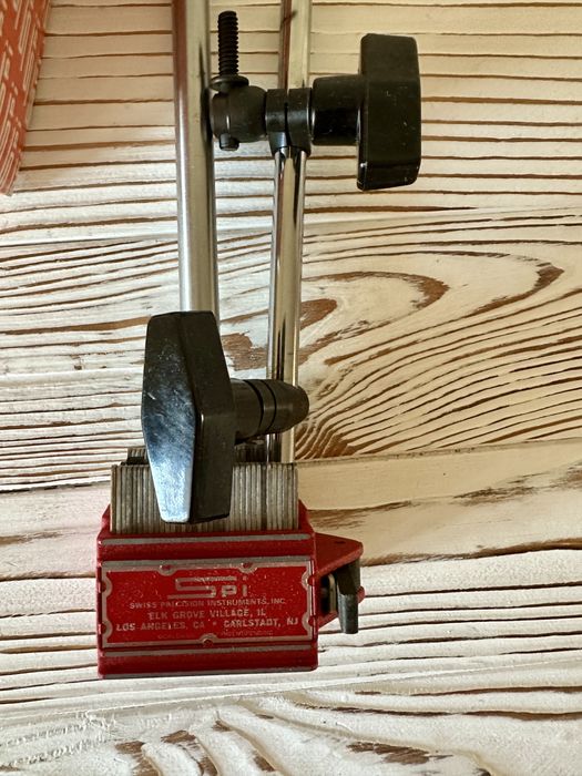 Стойка магнитная стандартная , с возможность изменения формы основания