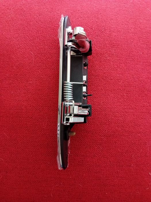 Puxador porta frente lado direito  nissan primera