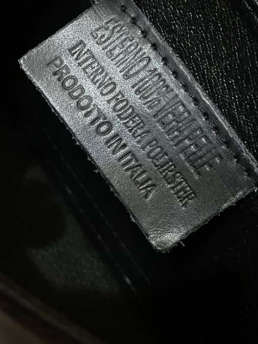 Кожаная стильная сумка Италия