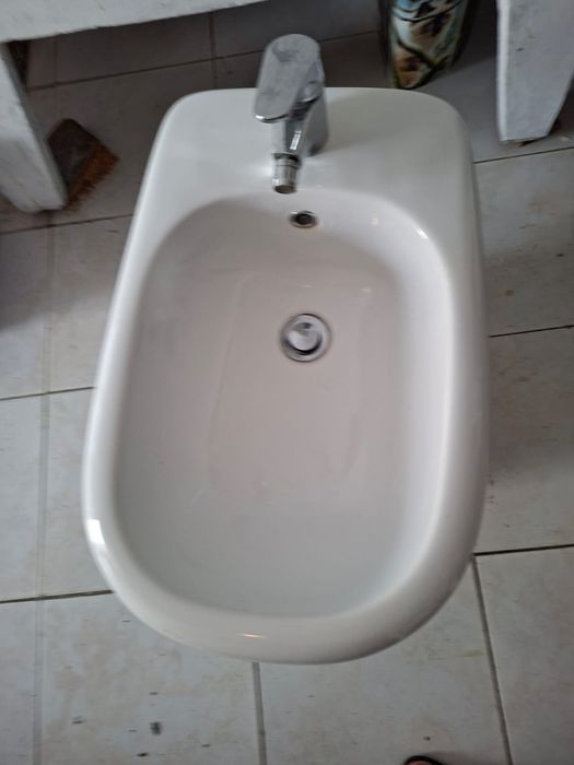 Bide com torneira