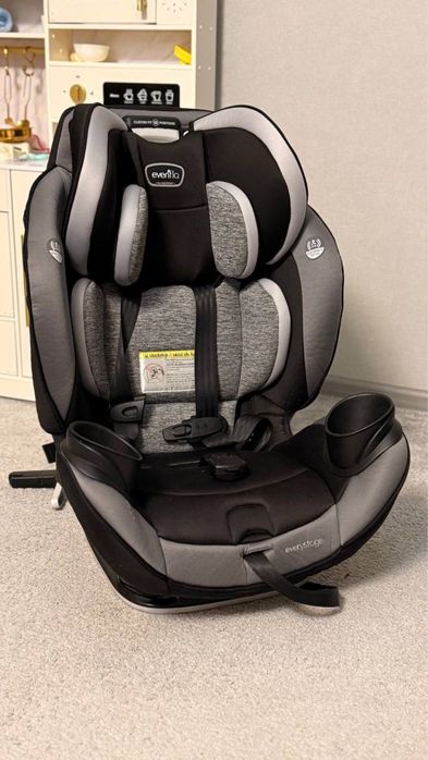 Продам автокресло evrnflo