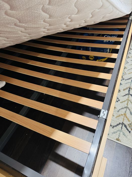 Cama + colchão + roupeiro