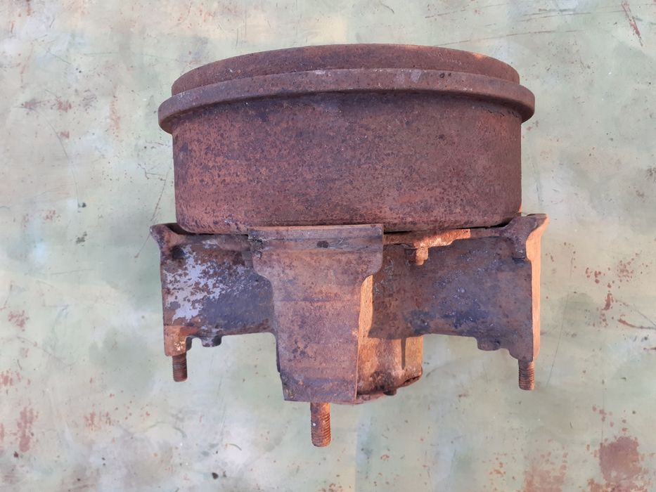 Чулок т 150 , Ступица прицепа камазовского ГКБ