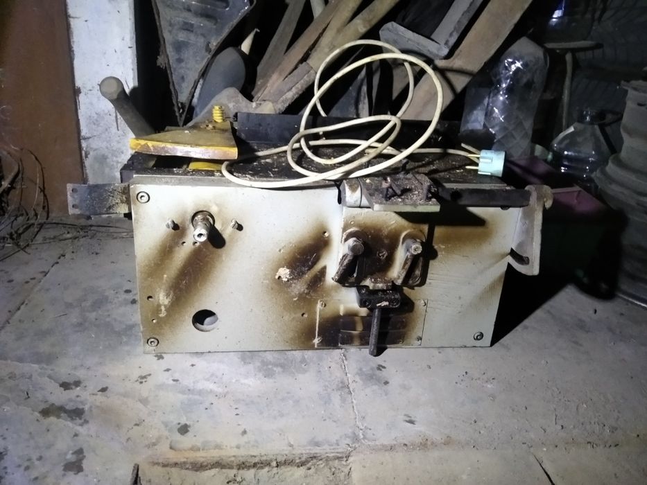 Деревообробний настільний радянський станок