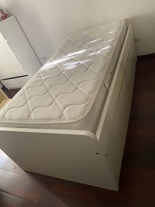 2 Camas de solteiro com gaveta incorporada