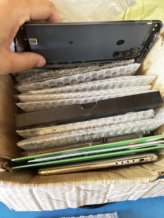 Запчастини до Iphone