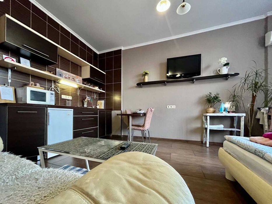 ПРОДАЖ великої квартири, розділеної на дві оремі по вул. Т. Кореня, 9